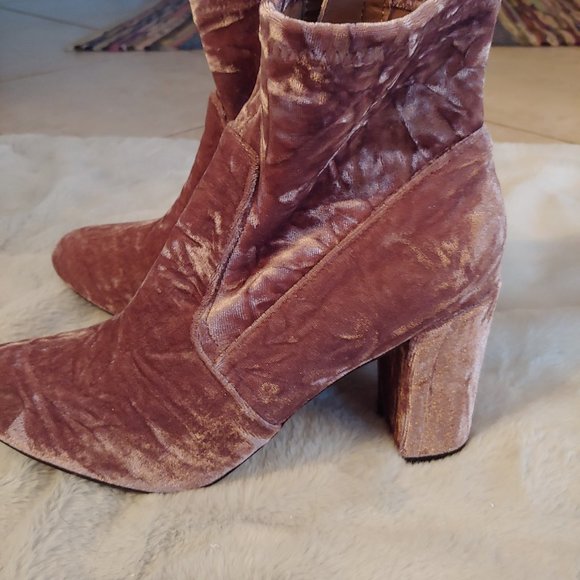 Steve Madden Shoes - Steve Madden Emison Velvet Bootie pale Pink 10